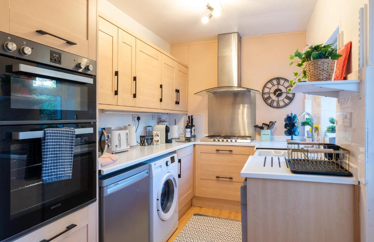 Beautiful 3 Bedroom Townhouse ハロゲート エクステリア 写真