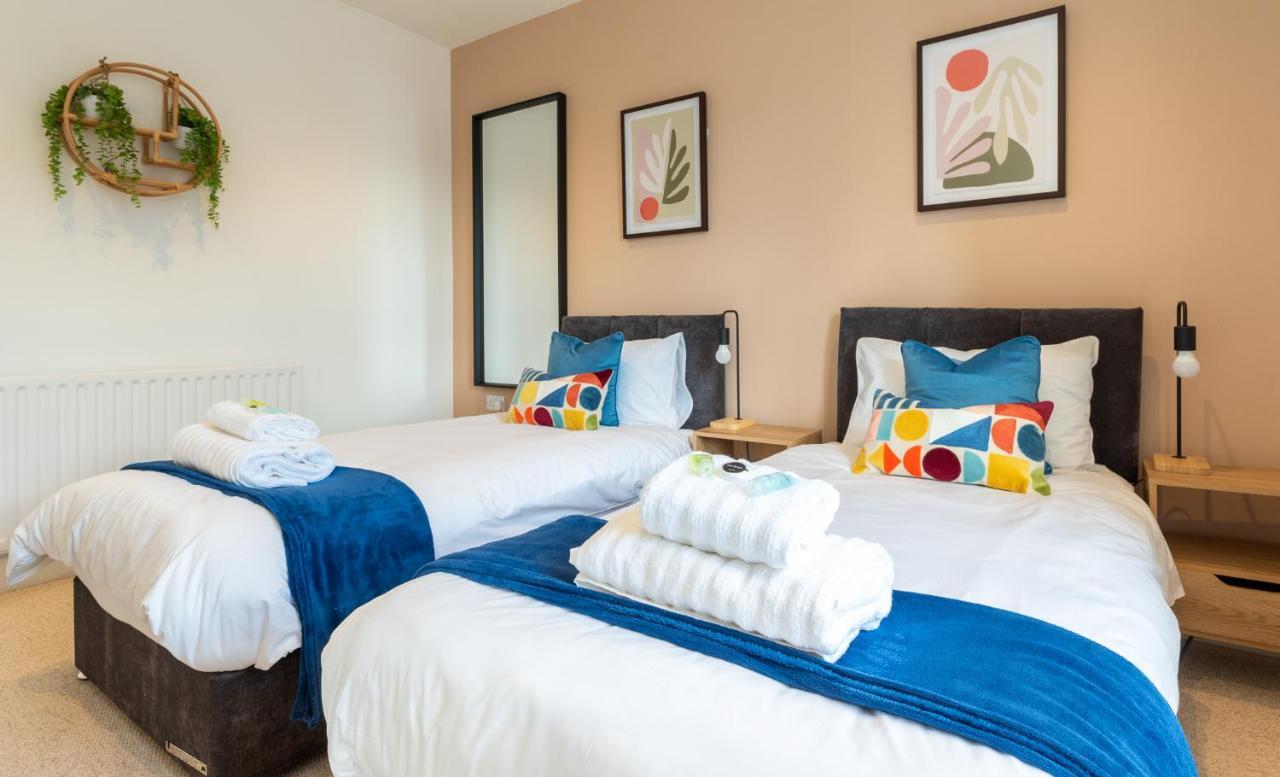 Beautiful 3 Bedroom Townhouse ハロゲート エクステリア 写真